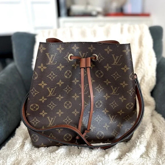 SOLD LOUIS VUITTON NEONOE MM BAG - Picture 1 of 7
